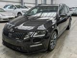 Skoda Octavia 2.0 TDI DSG RS-Line NAVI R-KAM VIRTUAL - Skoda: Unfallwagen