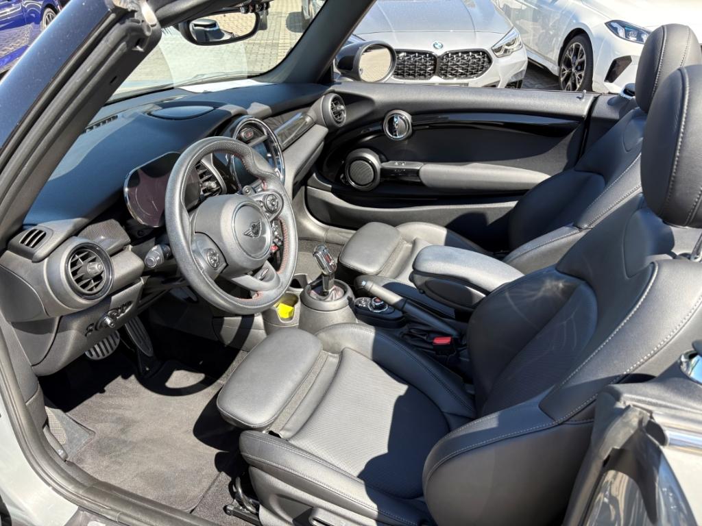 MINI Cooper S Cabrio A el. Verdeck Navi DigitCockpit 