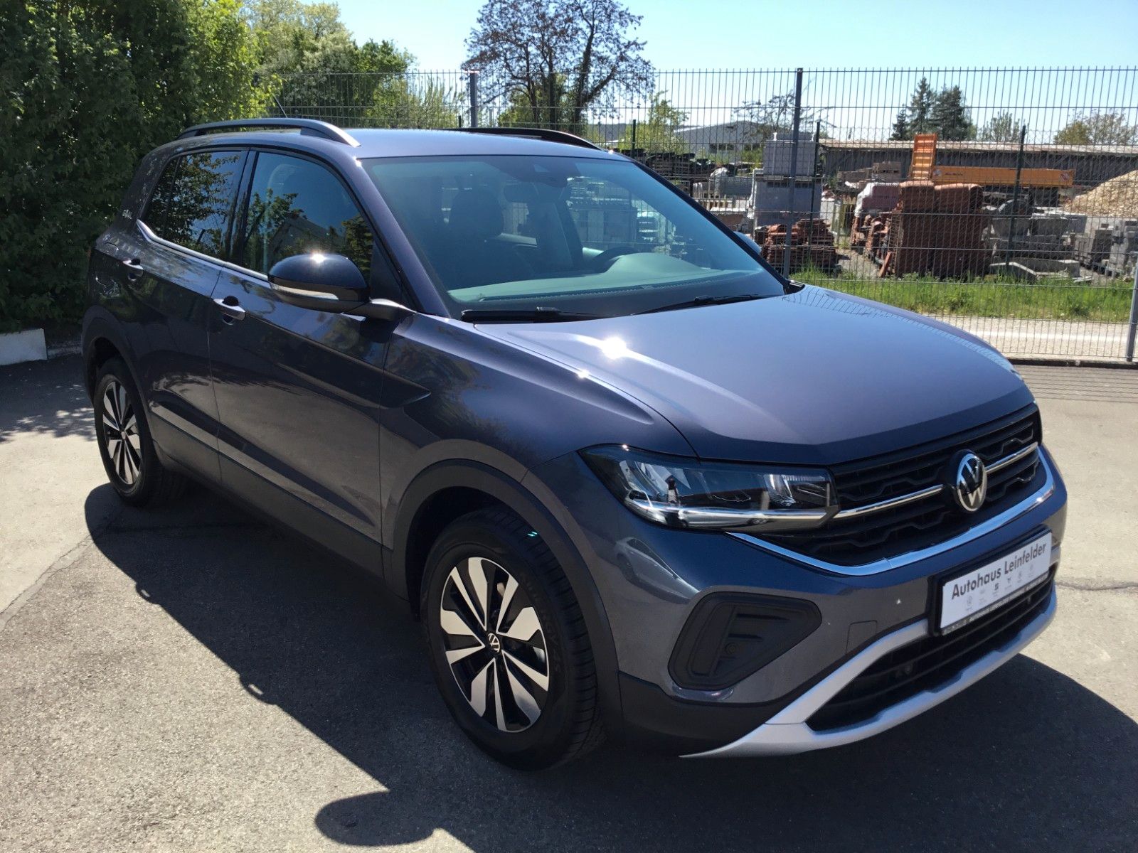 Fahrzeugabbildung Volkswagen T-Cross 1.0 TSI DSG GOAL+AHK+ACC+AppConnect+LED