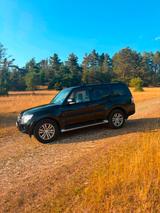 Mitsubishi Pajero 3.2 DI-D Instyle Automatik - gebrauchte Mitsubishi Pajero aus dem Jahr 2012