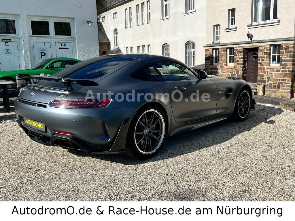 Mercedes-Benz AMG GT R