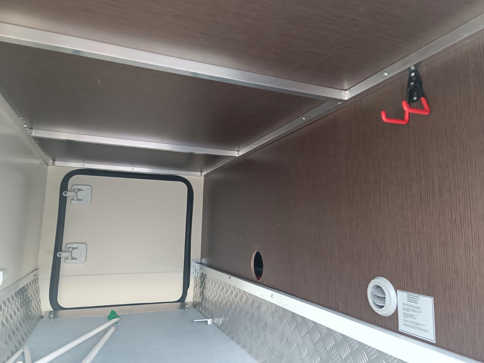 Fahrzeugabbildung Ahorn Alaska TQ *Luftfahrwerk*SAT*AHZV*Solar