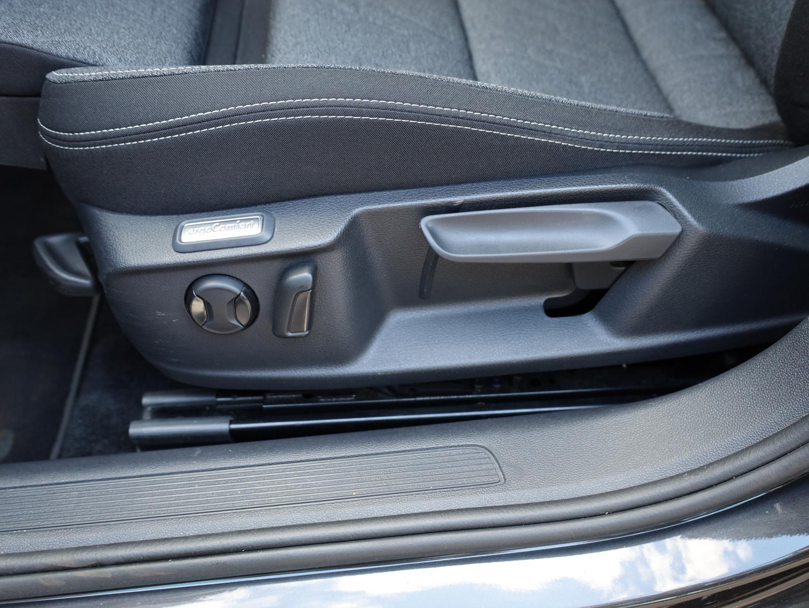 Volkswagen Passat Business*AHK*ACC*NAVI*CarPlay, миниатюра 28
