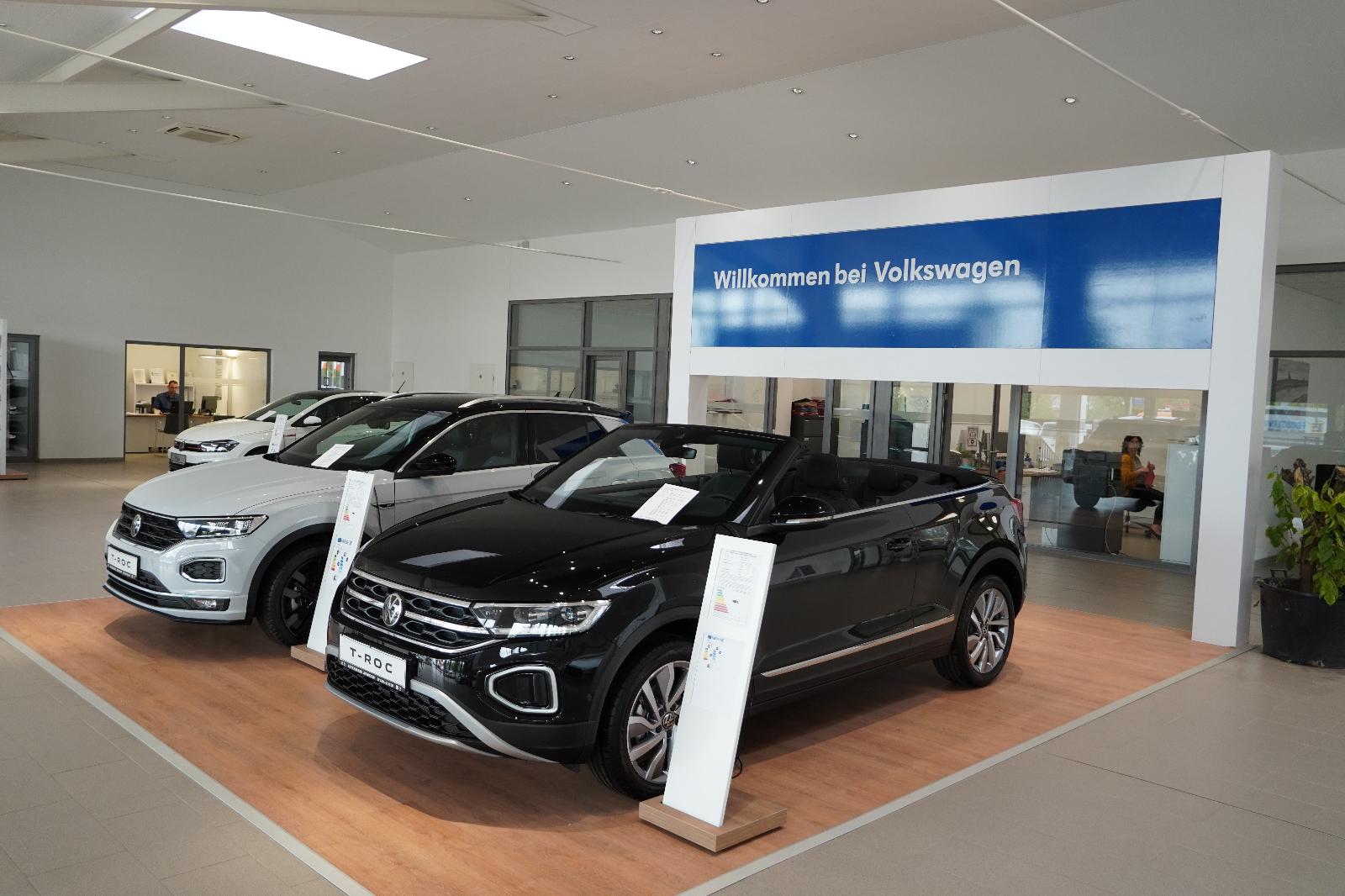showroom-image-top