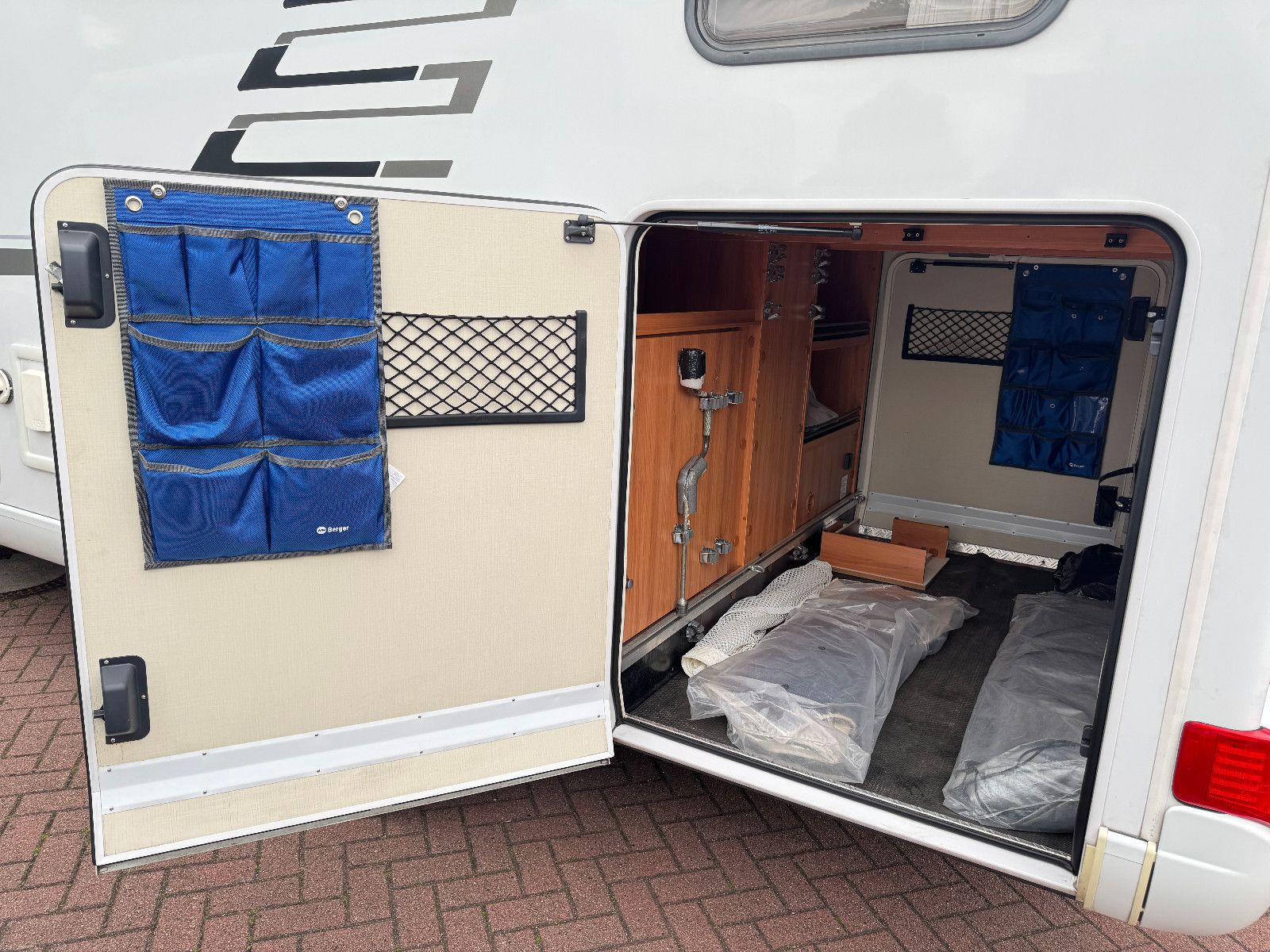 Fahrzeugabbildung HYMER / ERIBA / HYMERCAR EXSIS-T 588 AUTOMATIK ALKO LITHIUM 240 AH SOLAR