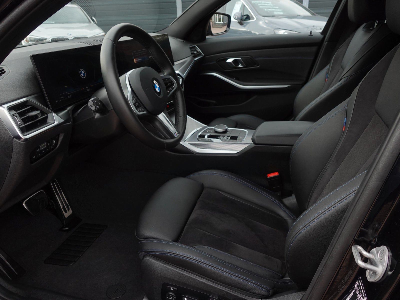 Fahrzeugabbildung BMW 318i Touring Aut. M Sportpaket Comf./Entert./HiF