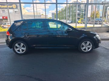 Volkswagen Golf - 9
