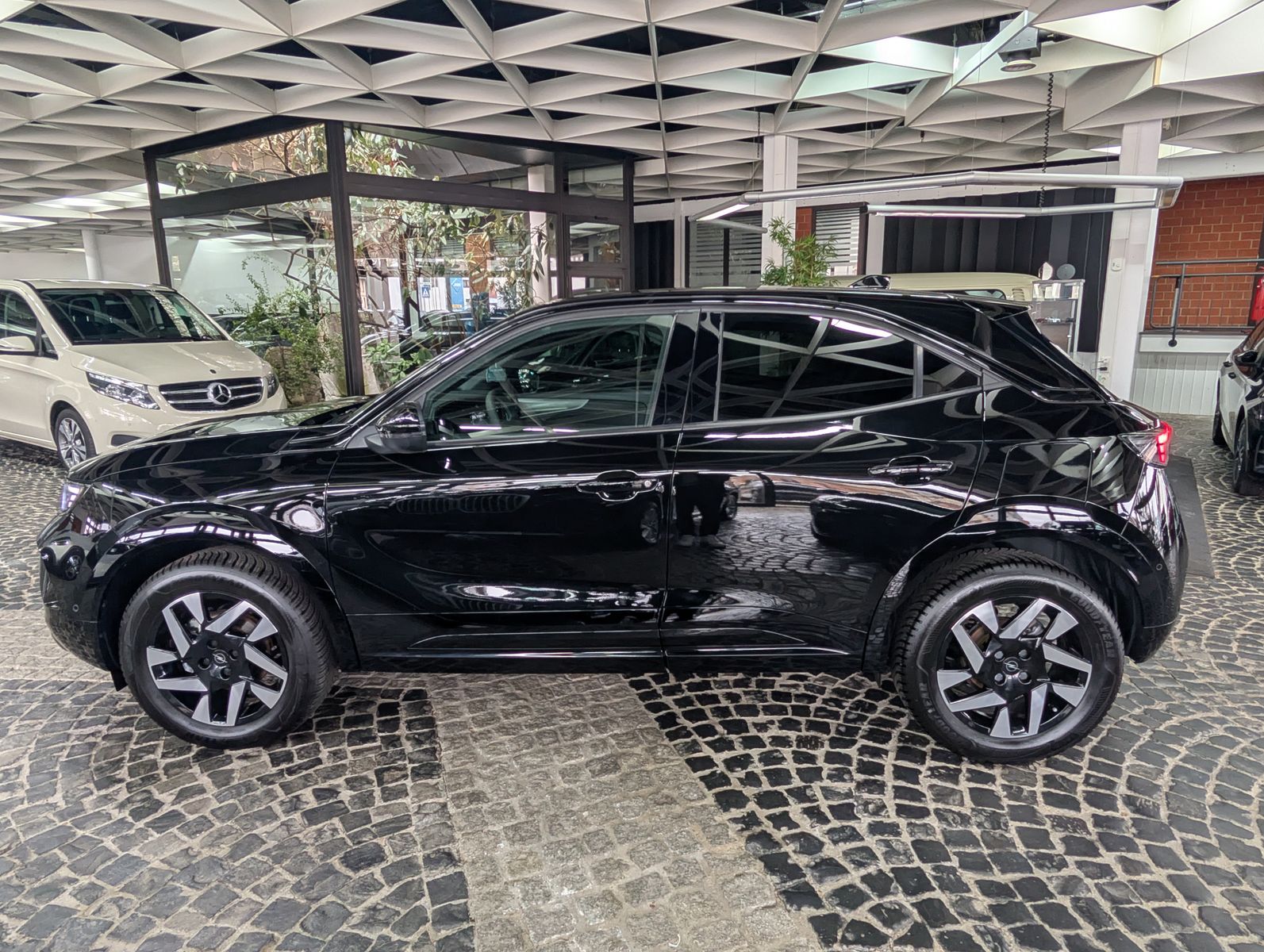 Fahrzeugabbildung Opel Mokka GS BLACK INTEL LUX TECH KAM SHZ BHL VIRT