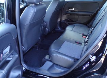 Mercedes GLB 180 - 10