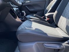 Fahrzeugabbildung Volkswagen T-Cross 1.5 TSI DSG R-Line MATRIX VIRTUAL NAVI A