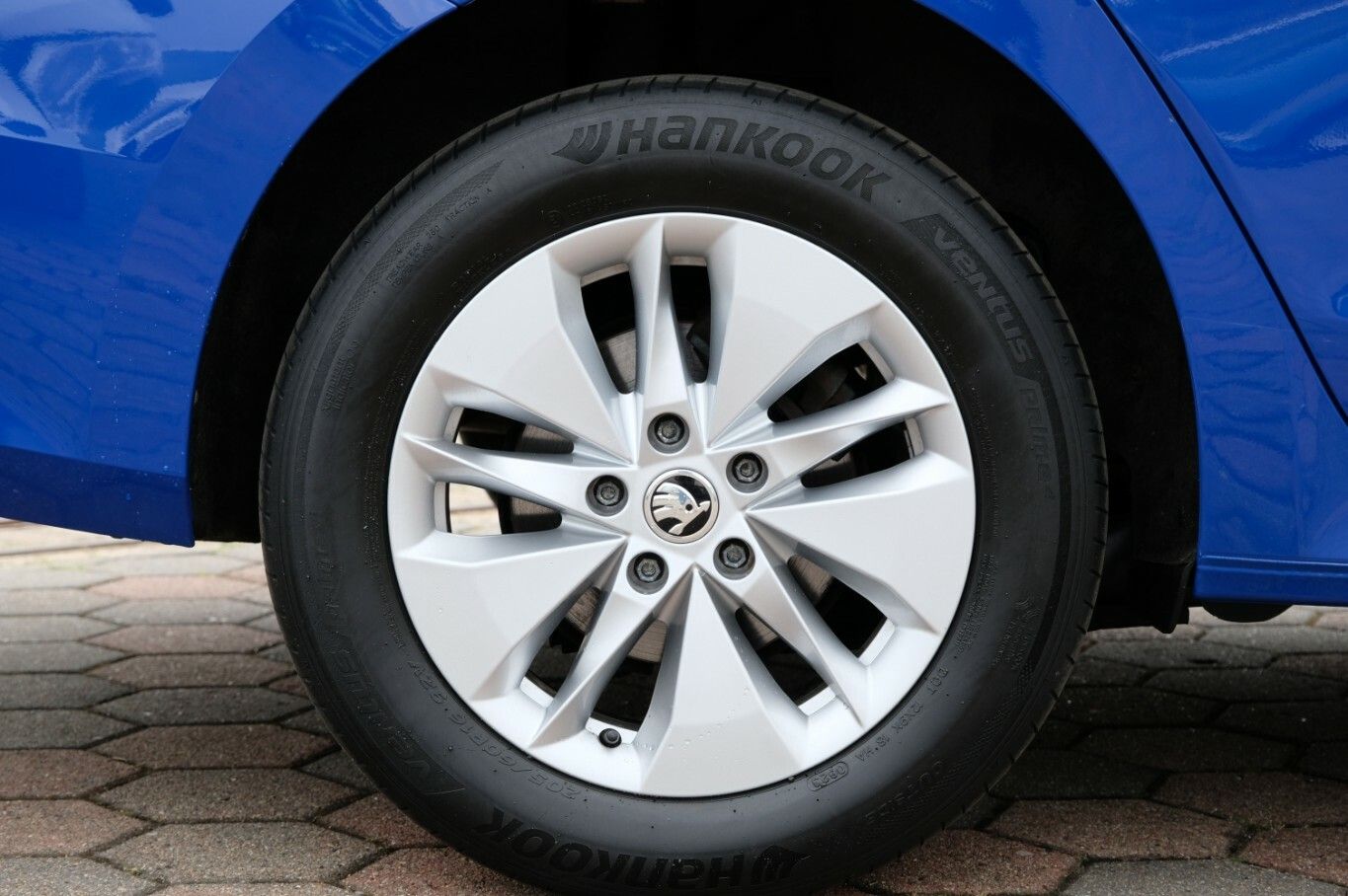 Octavia 2.0 TDi AHK LED ACC KESSY