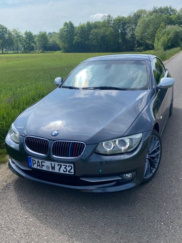 BMW 330d Cabrio Edition Exclusive Lci  Motorschaden