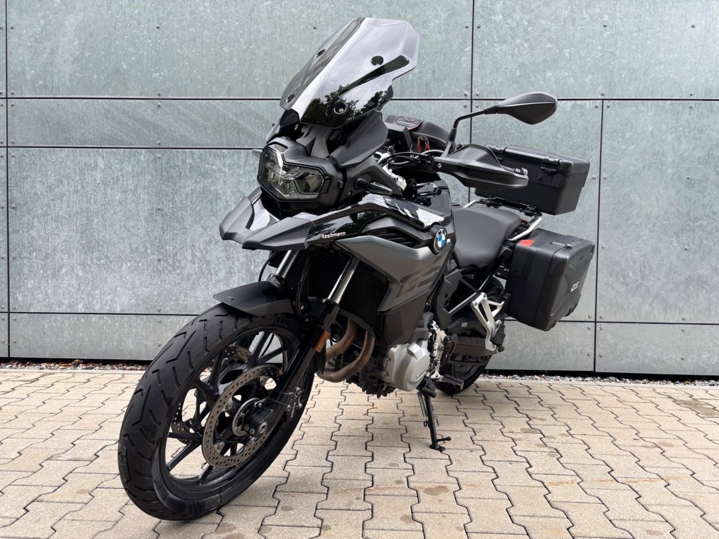 Fahrzeugabbildung BMW F 750 GS Triple Black 3 Pakete Tieferlegung Koff