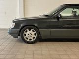 Mercedes-Benz Liebhaberstück e220 Cabrio - Mercedes-Benz Gebrauchtwagen von 1993