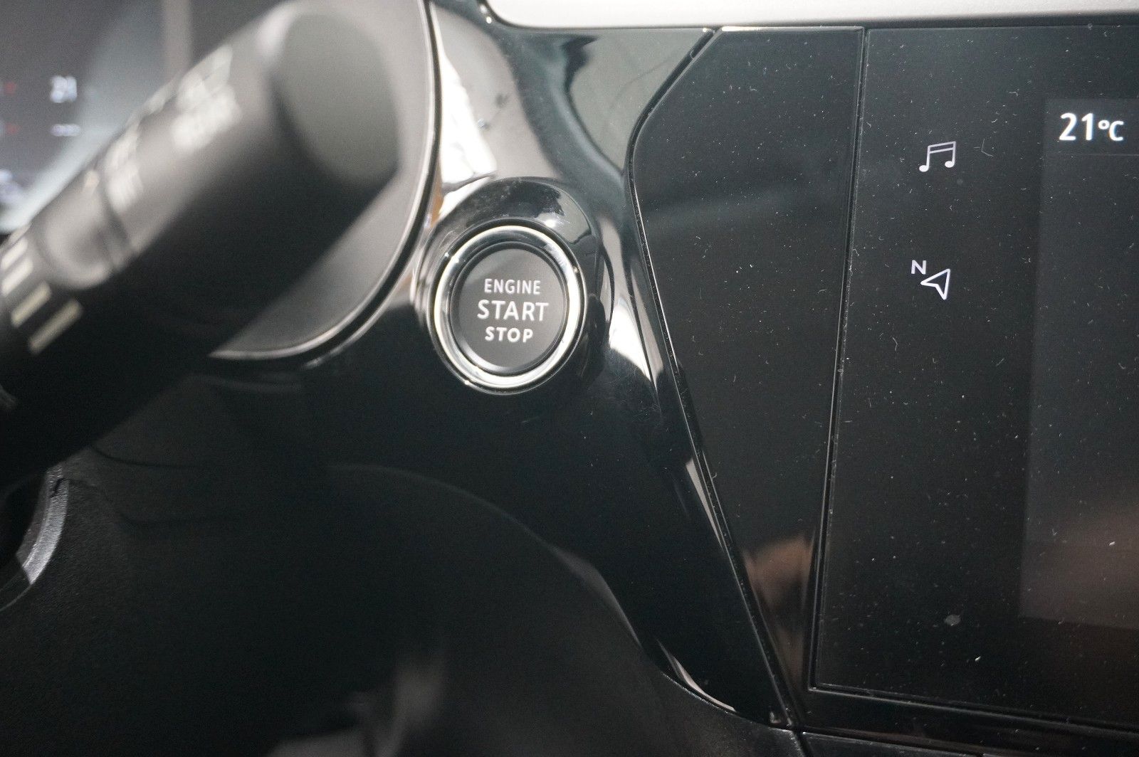 Fahrzeugabbildung Opel Corsa-e F EDITION 7KW NAVI/VIRT/SPORT/DAB/WÄRMEP