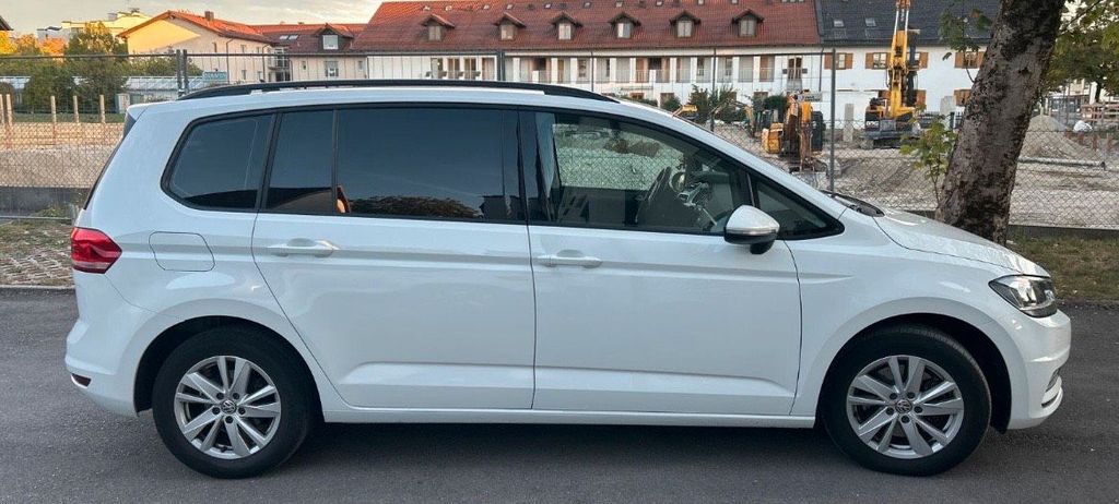 Image of Volkswagen Touran