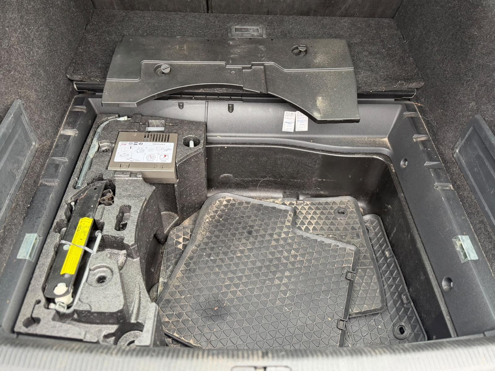 Volkswagen Passat 2005 — photo 12