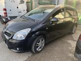 Toyota Corolla Verso 2,2 D-4D KLIMA Tempomat PDC AHK - schwarze Toyota Corolla Verso