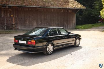 صورة 2 لـ 1990 BMW M5