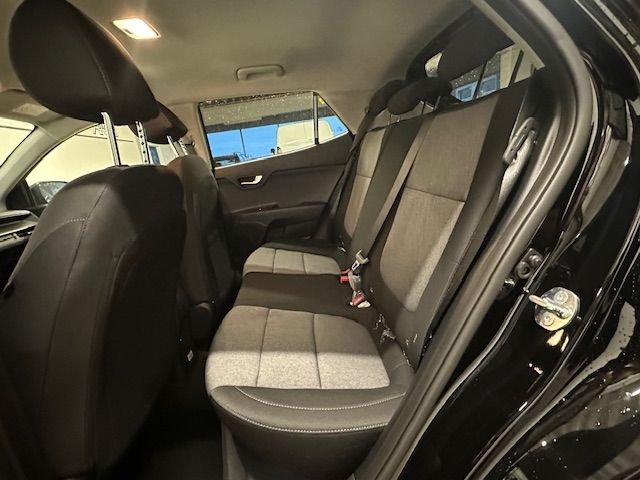 Fahrzeugabbildung Kia Stonic Vision Navi Klimaautom DAB SHZ LenkradHZG