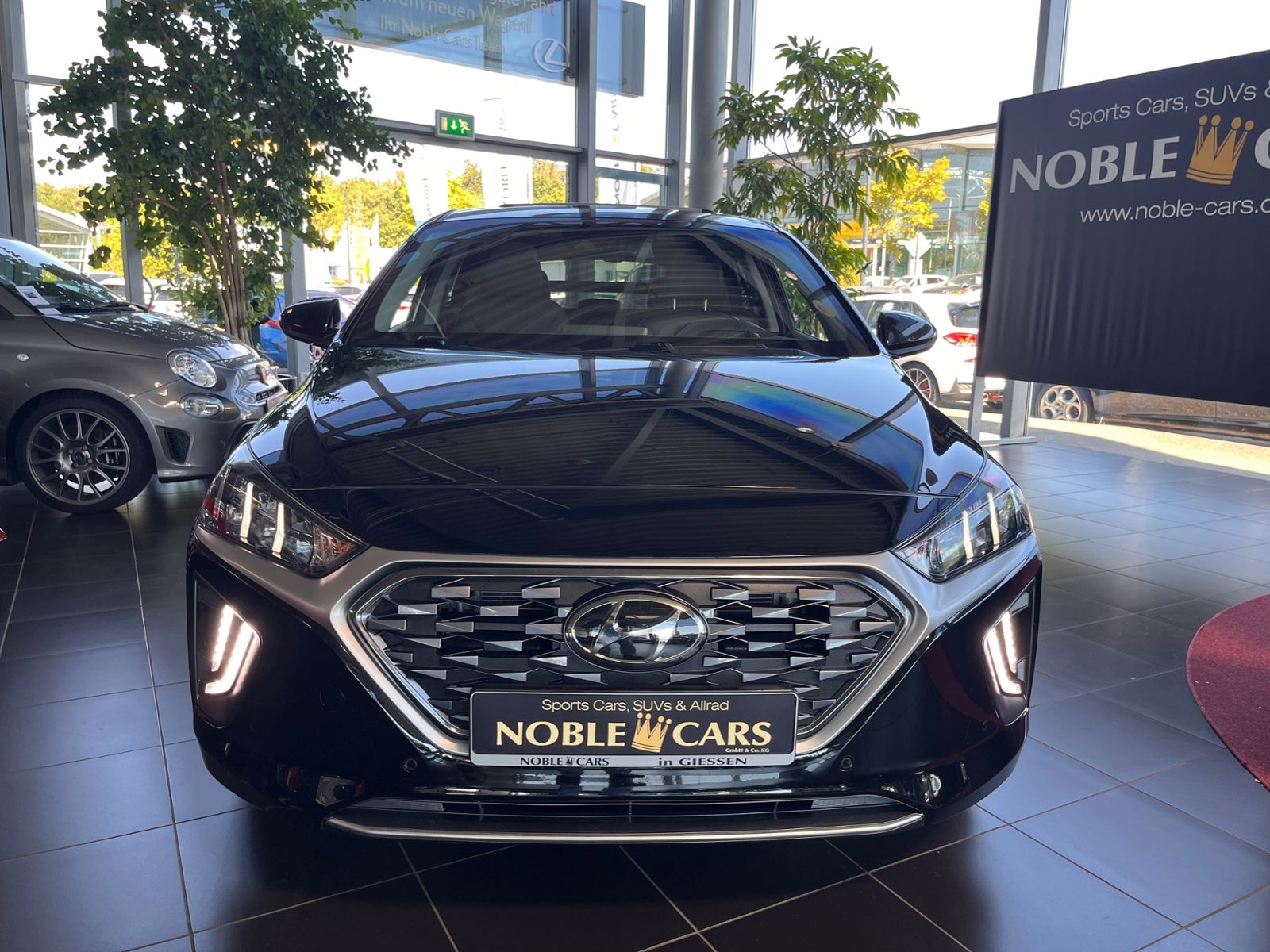 Fahrzeugabbildung Hyundai IONIQ Premium Prime Hybrid PANO LEDER LED