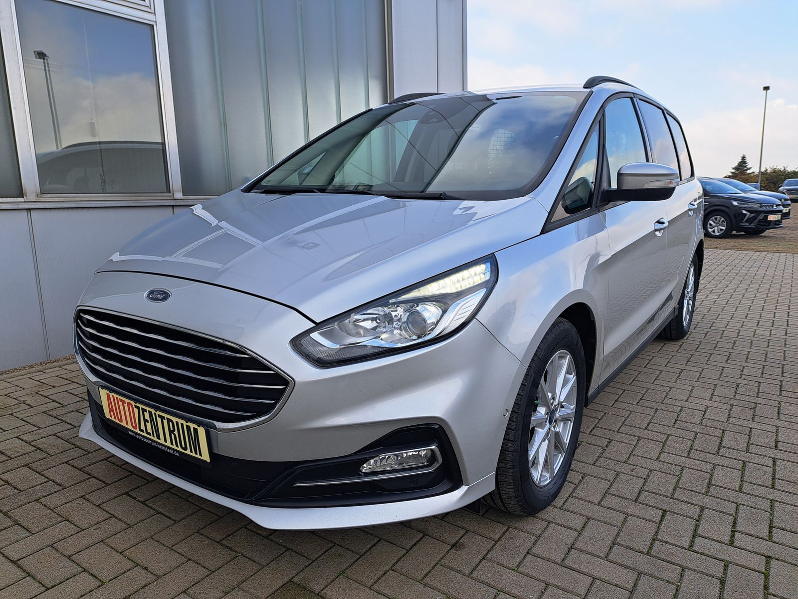 Fahrzeugabbildung Ford Galaxy 2.0 EcoBlue 7-SITZE AUTOMATIK PARK-ASSIST