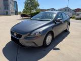Volvo V40 D2 Kinetic-112Tkm. - Volvo V40 mit Diesel-Antrieb: Limousine