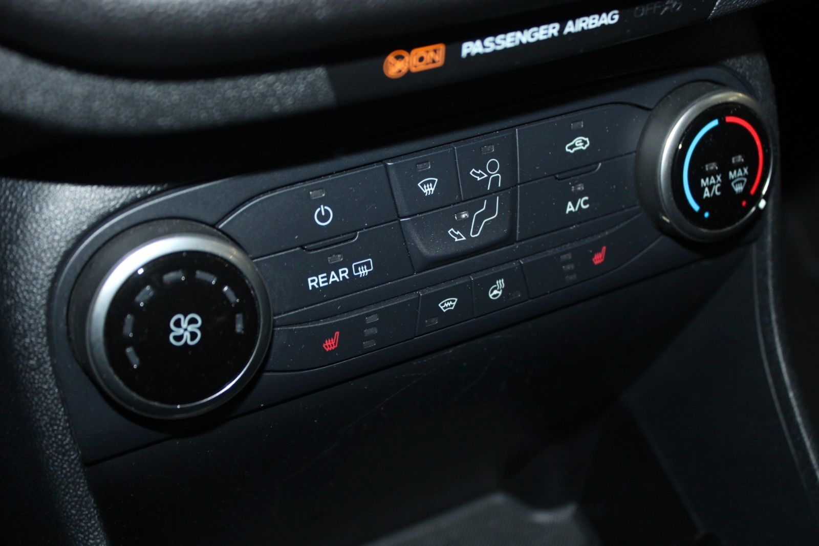 Fahrzeugabbildung Ford Fiesta Cool&Connect 5-trg KLIMA LED WinterPaket