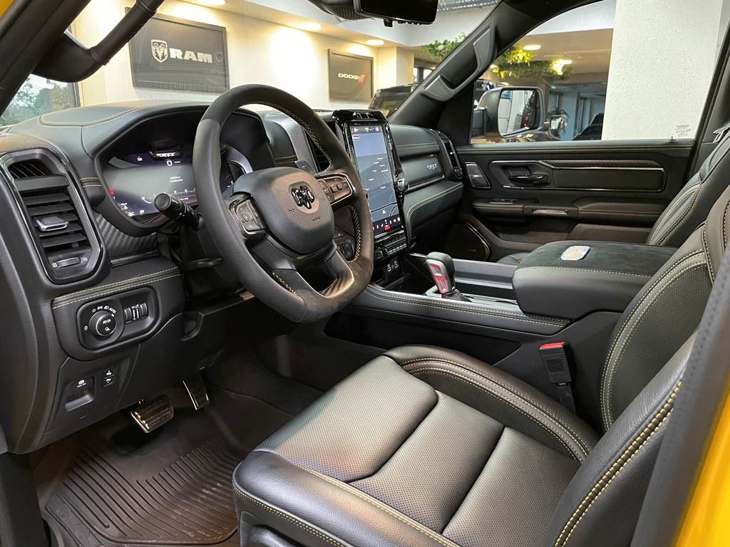 Fahrzeugabbildung Dodge TRX-HAVOC LIMITED EDITION--LEVEL 2-CARBON-1.HAND