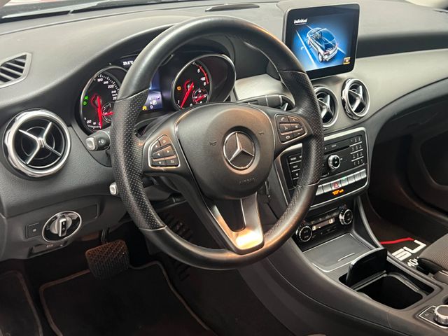 Mercedes-Benz GLA 220 CDI 4Matic,Automatik,Navi,Kamera,LED