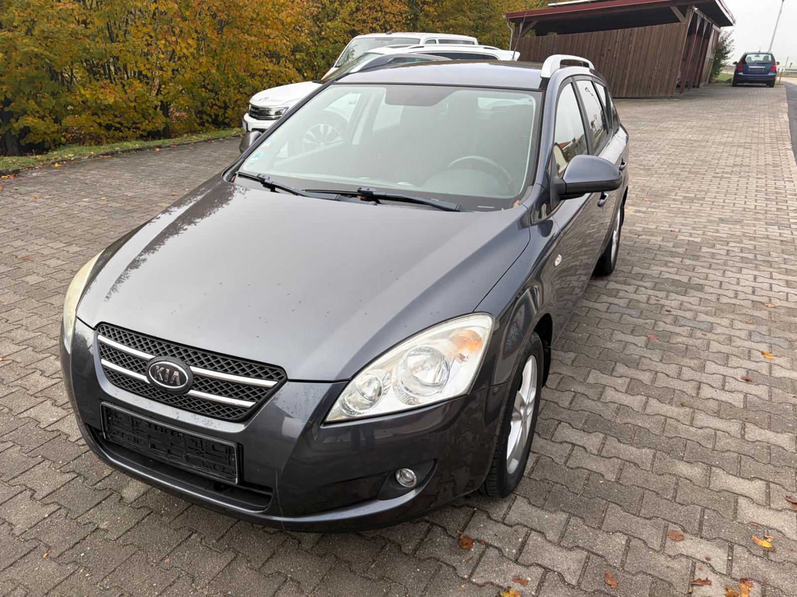 Kia cee'd 2010 — photo 5
