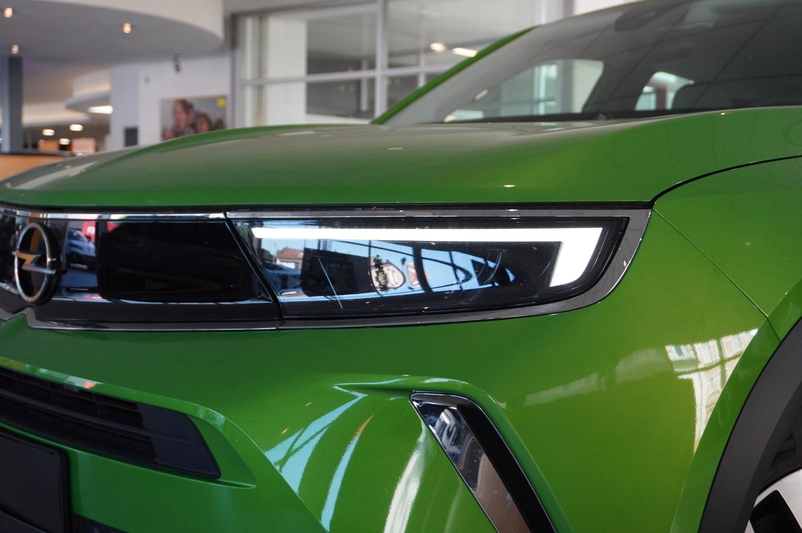 Fahrzeugabbildung Opel Mokka-e ELEGANCE 3-PHASIG NAVI/LED/KAMERA/DAB+