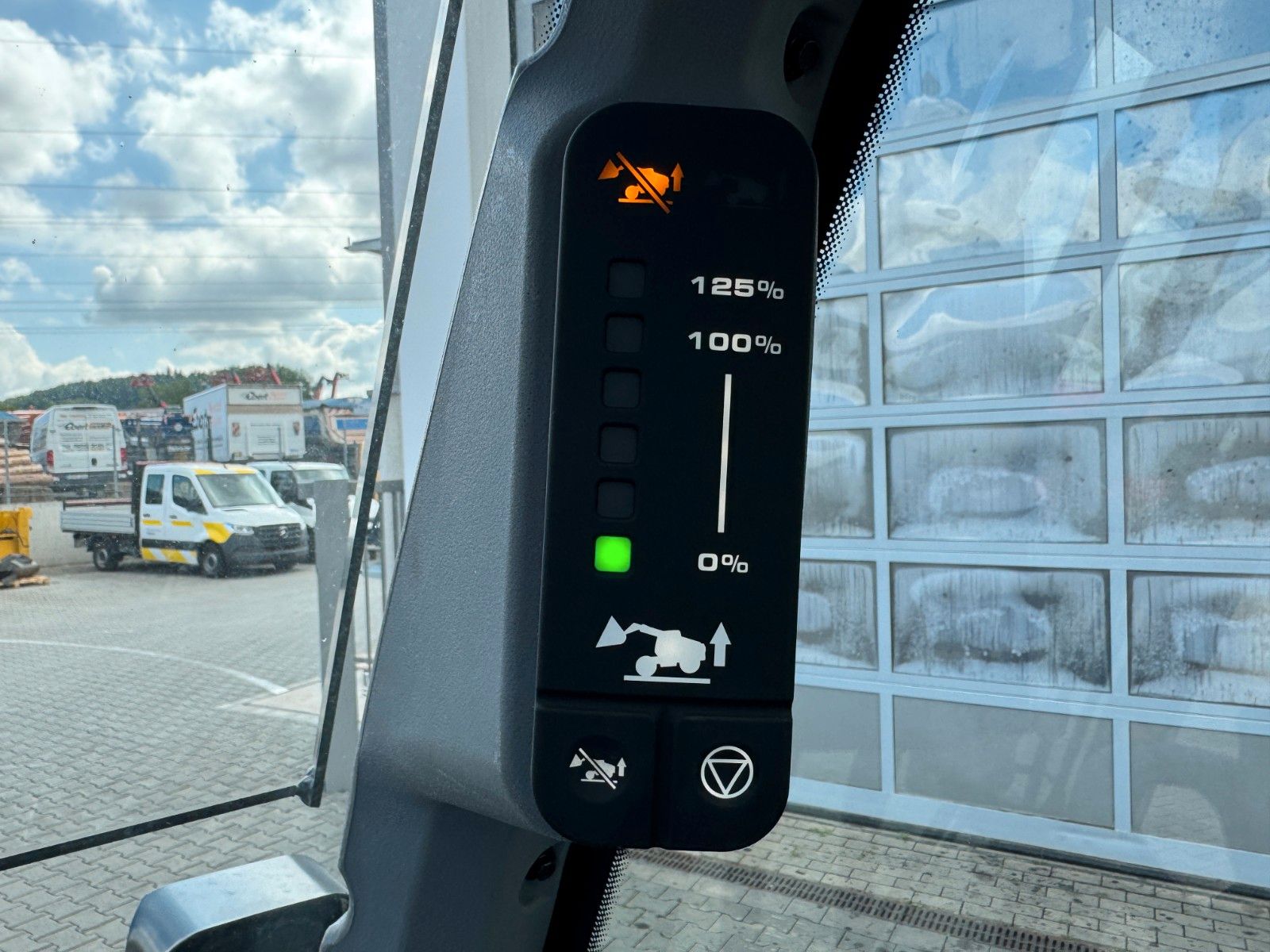 Fahrzeugabbildung JCB TLT 35-26D 4WD Teletruck / nur : 143h!! / SS