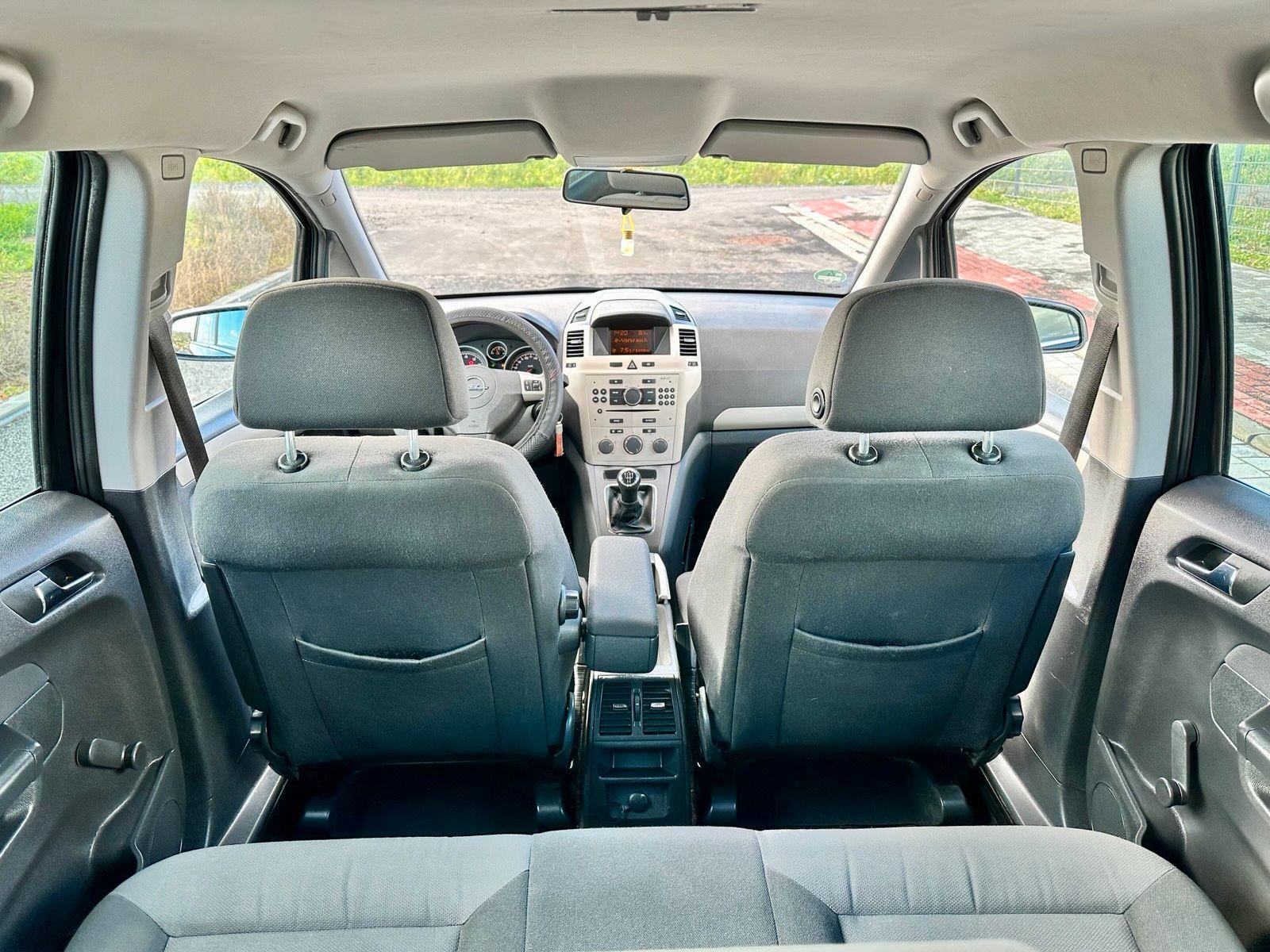 Opel Zafira 2009 — photo 11