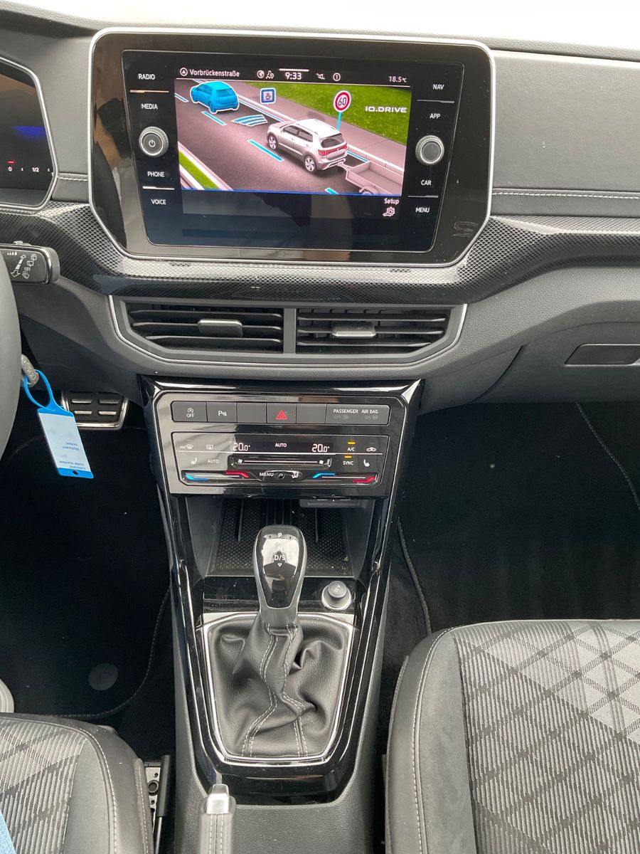 Fahrzeugabbildung Volkswagen T-Cross 1.5 TSI DSG R-Line,Kamera,AHK,ACC,Navi,