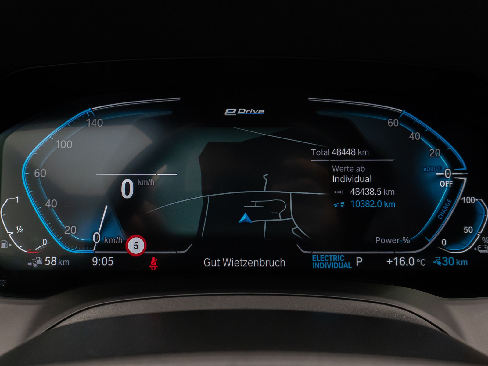 Fahrzeugabbildung BMW 320e Kamera Leder DAB Alarm DrivAssistent Sport