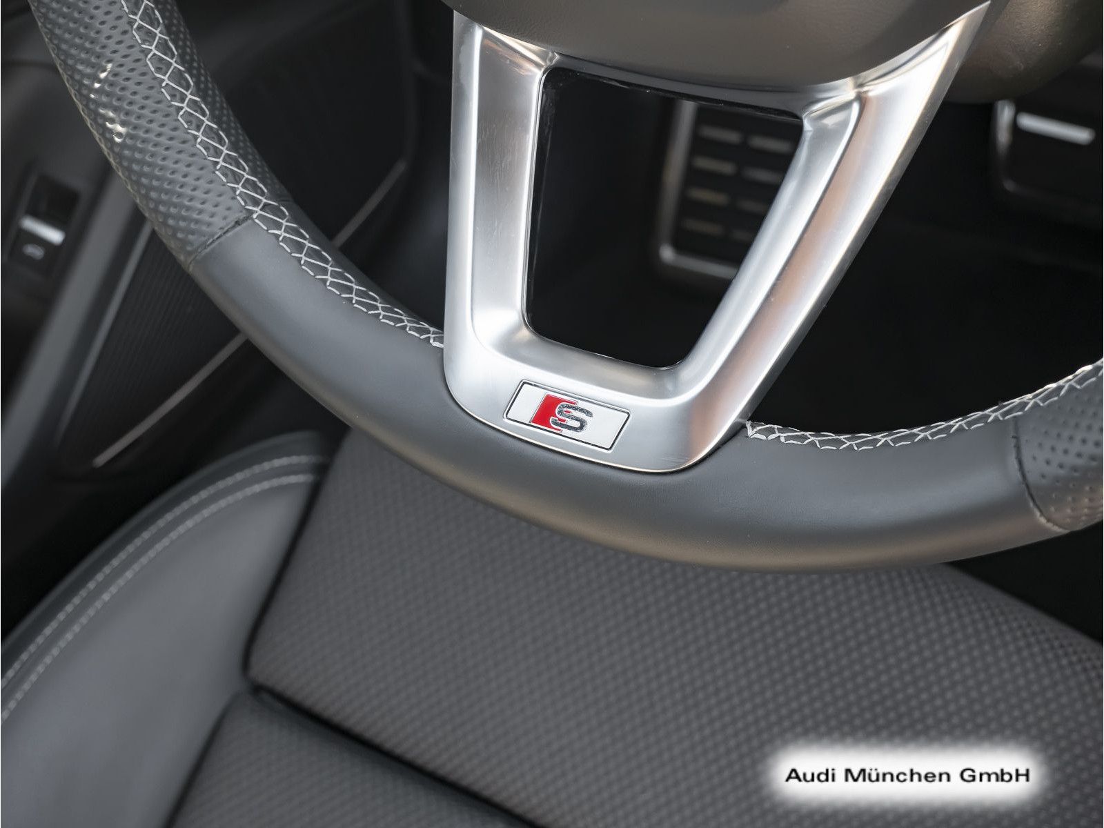 Audi A4 Avant 40 TFSI qu. S tronic S line competition foto 21