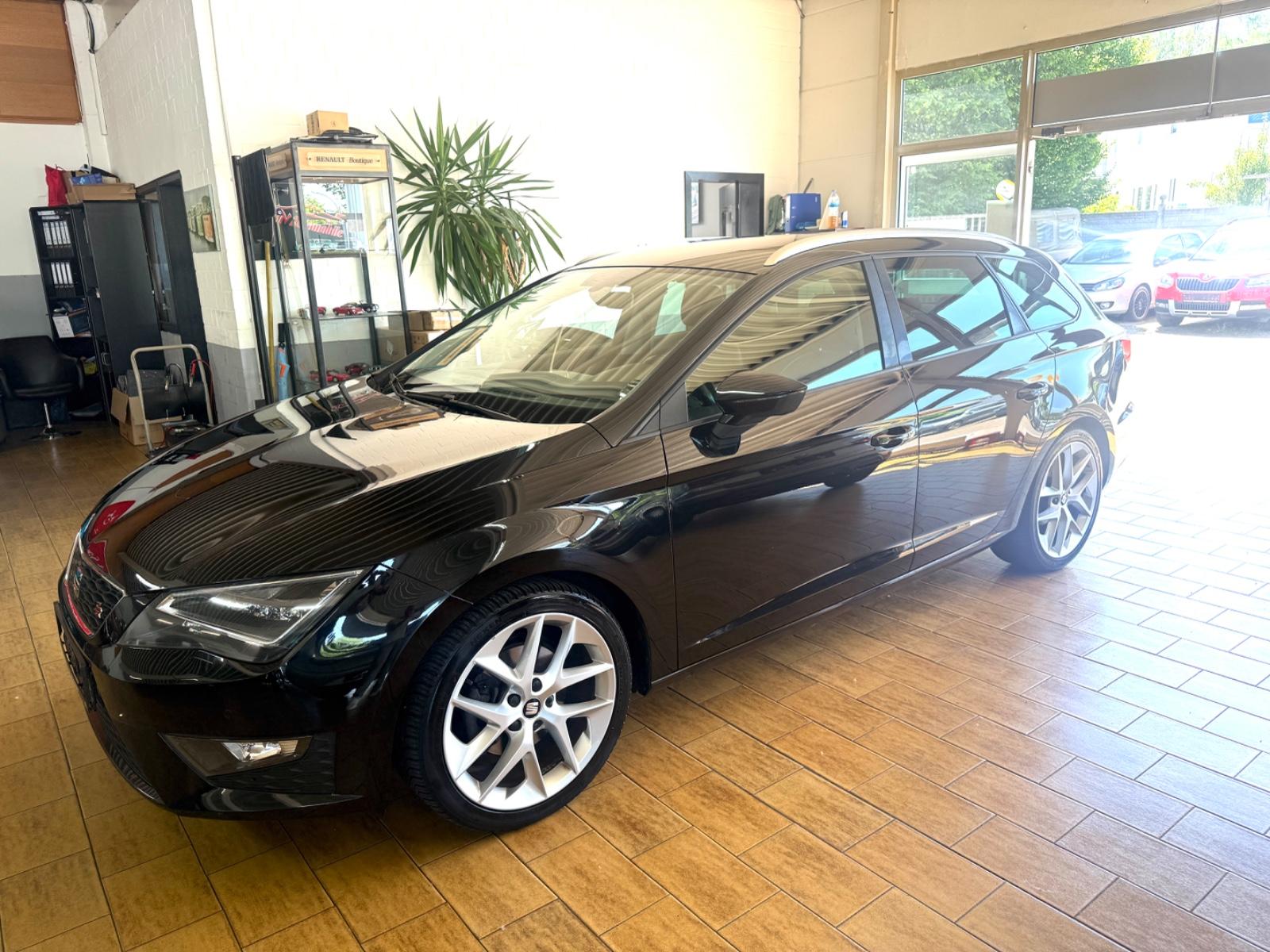 Seat Leon ST FR!  LED!NAVI!LEDER!
