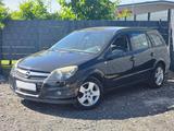 Opel Astra H Xenon LPG-Anlage 8xfach Alufelgen - Opel Astra aus 2008: Kombi