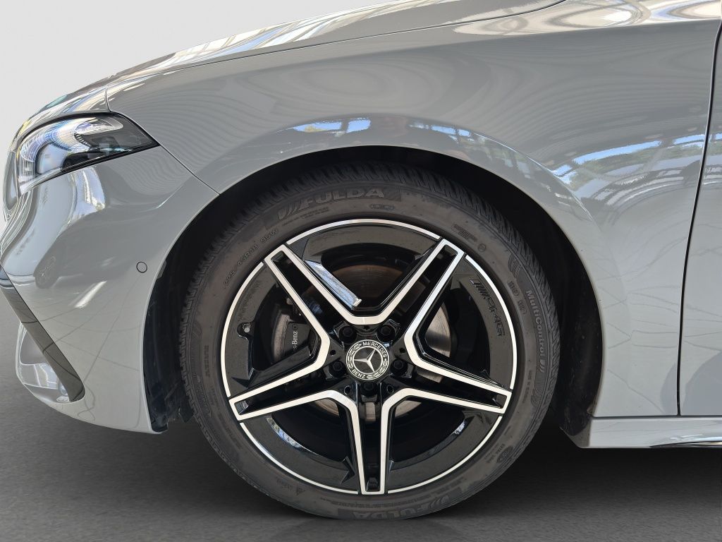 Fahrzeugabbildung Mercedes-Benz A 200 Kompaktlimousine AMG*NIGHT*SpH*AHK*LED*PDC