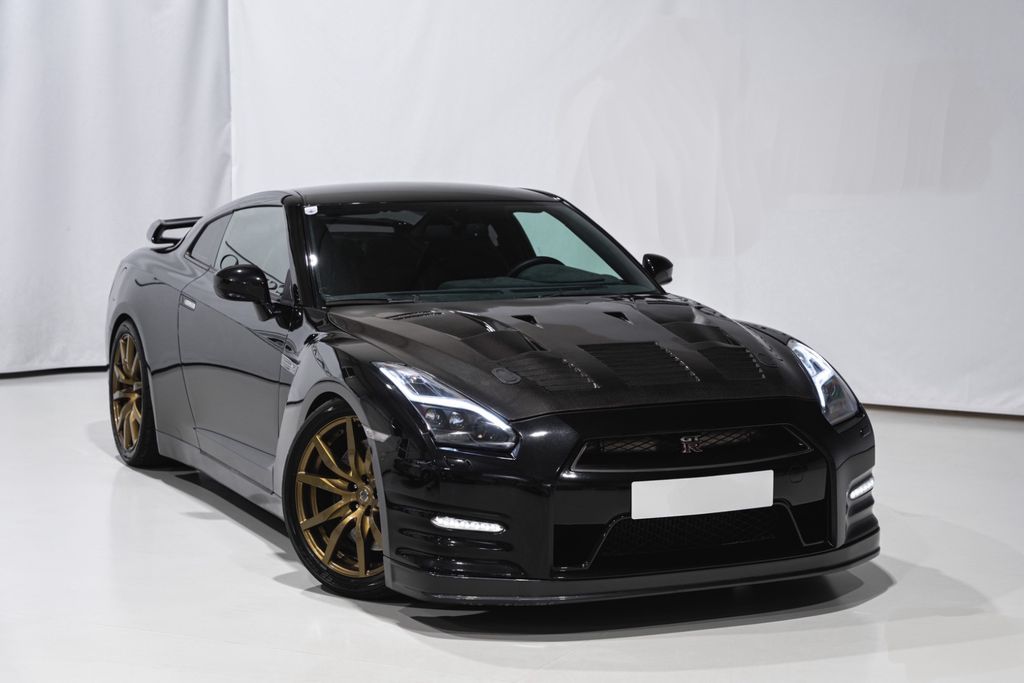 Nissan GT-R