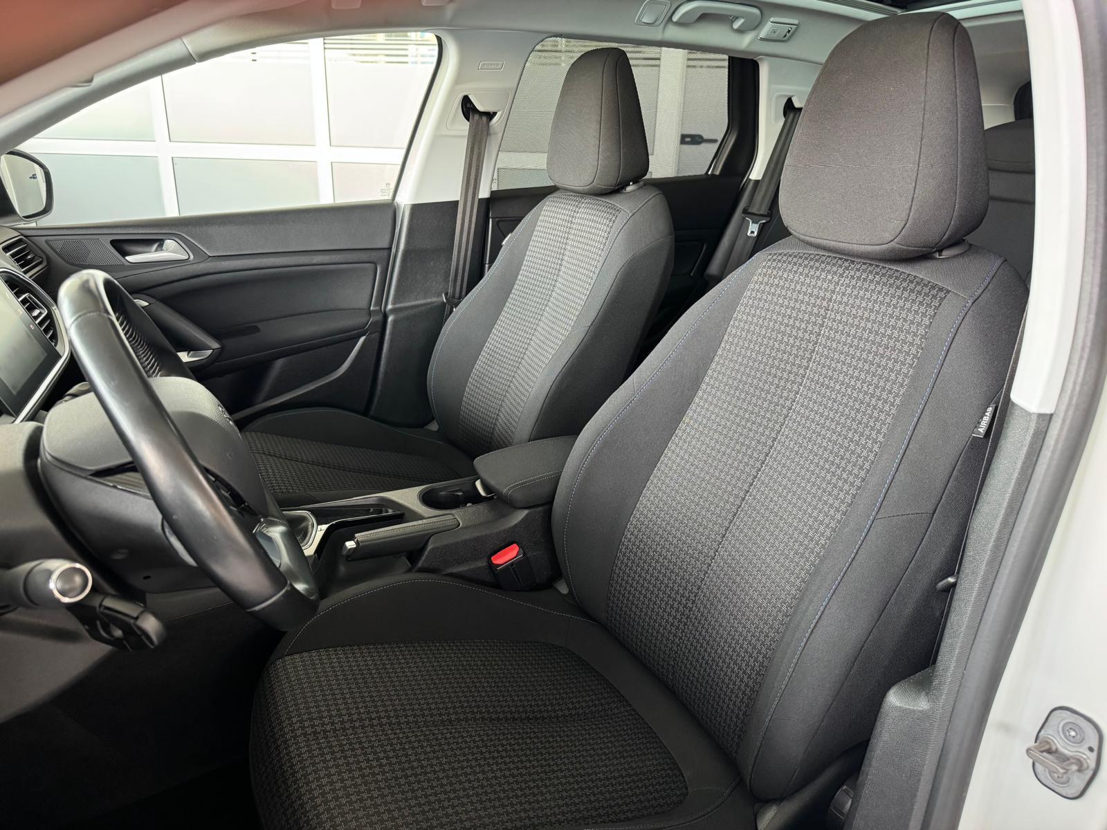 Peugeot 308 Style *Panorama*Kamera*CarPlay*Navi*SHZ*PDC*