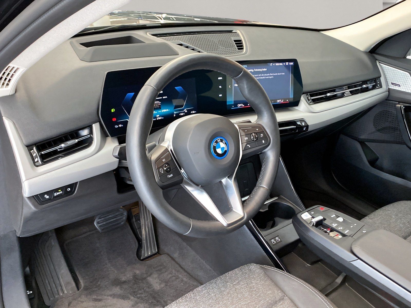 BMW iX2 - Bild 4
