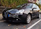 Alfa Romeo Giulietta 2.0 JTDM 16V TCT Turismo Turismo - Alfa Romeo Giulietta Turismo mit Diesel-Antrieb