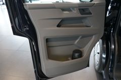 VW T6.1 Caravelle | Navi | Seat heating | 8-seater VW T6.1 Caravelle | Navi | Seat heating | 8-seater