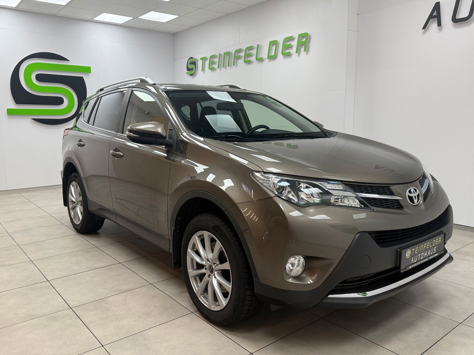 TOYOTA RAV 4