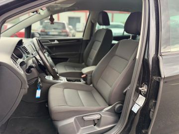 Volkswagen Golf - 9