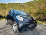 Toyota IQ 1,0-l-VVT-i - - Toyota IQ in Duisburg