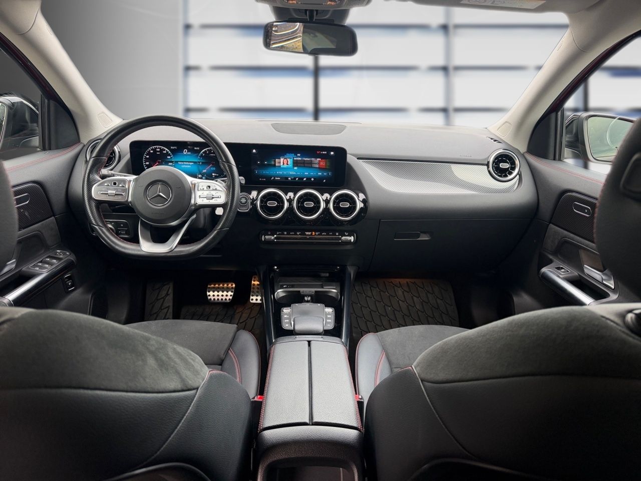 Fahrzeugabbildung Mercedes-Benz GLA 250 e AMG+NIGHT+CARPL+STNDHZ+LED+KAMERA+