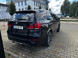BMW X5 xDrive35i -M-Ausstattung, Sehr gepflegt - BMW X5 mit Benzin-Antrieb: Geländewagen